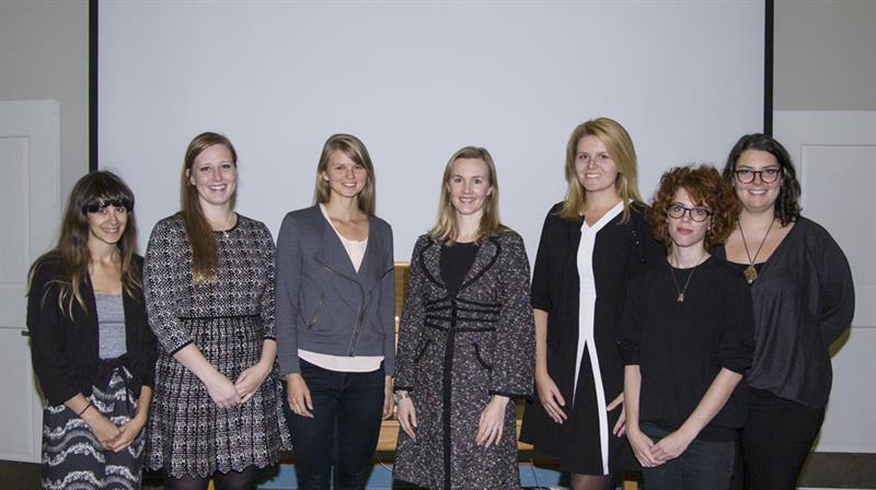 Bridget Alsdorf with six graduate students
